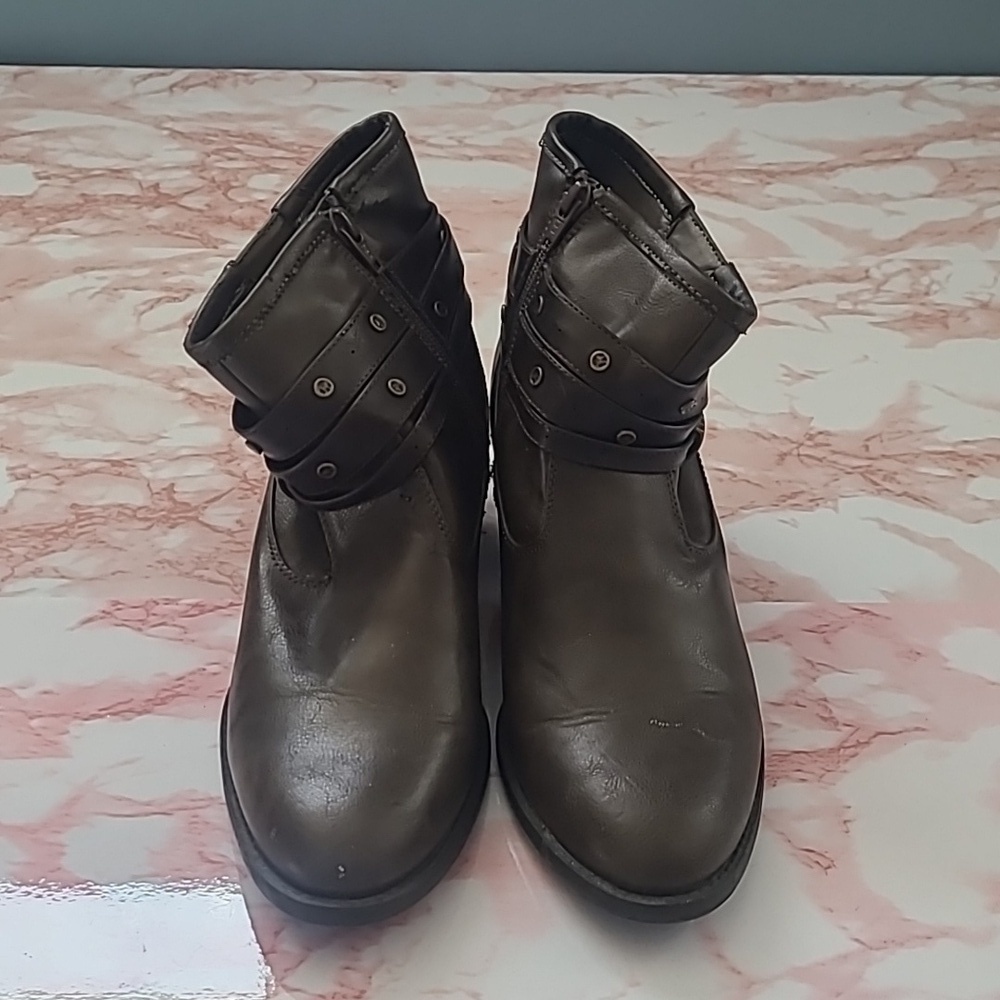 GUC White Mountain Women's Brown Ankle Boots Sz 9M - Picture 2 of 10